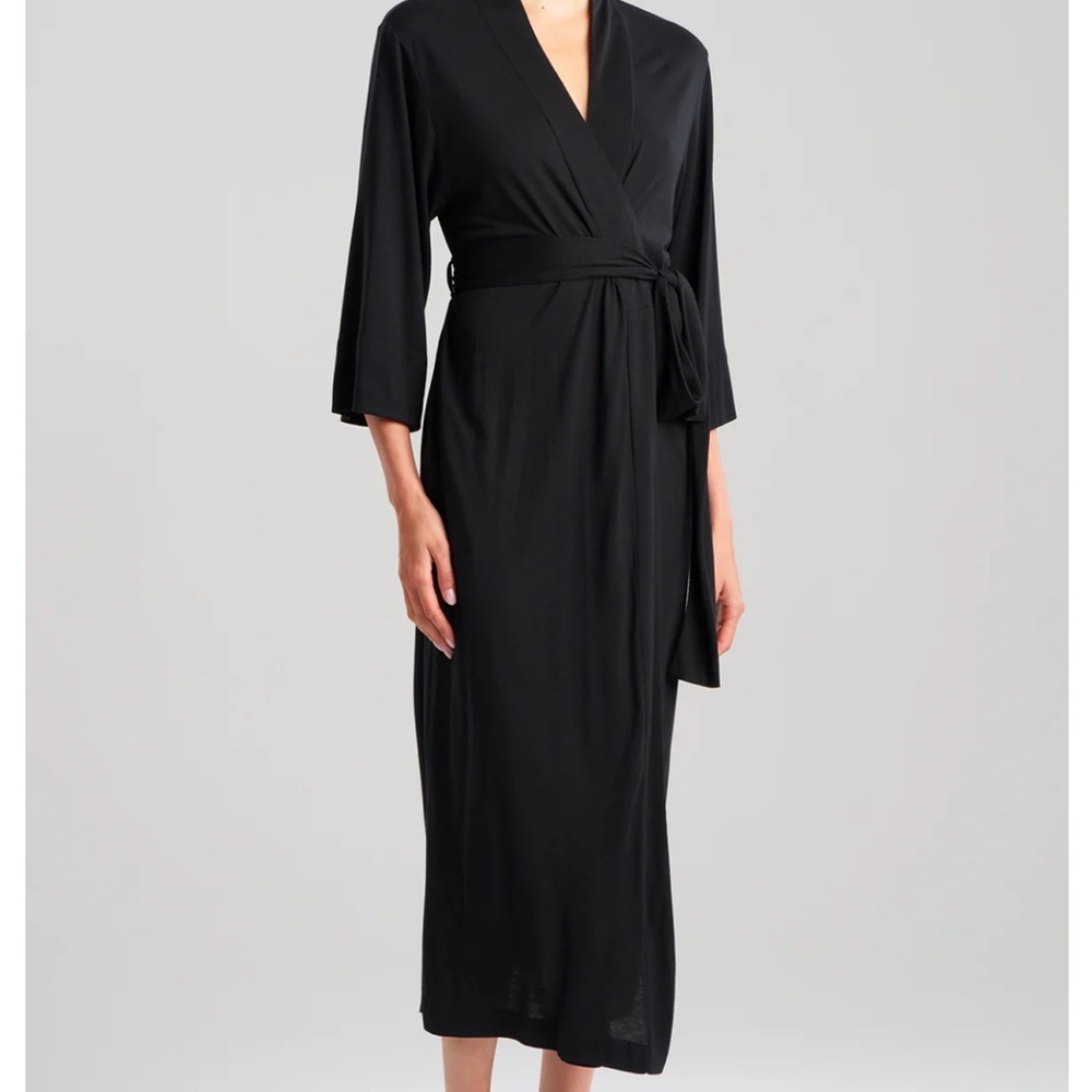 Natori Black Robe